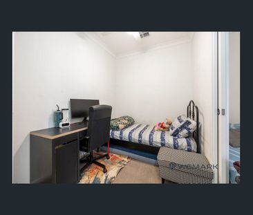Modern Comfort in the Heart of Mawson Lakes - Photo 3