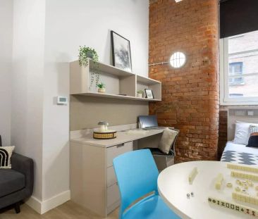 Bronze Studio - Photo 4