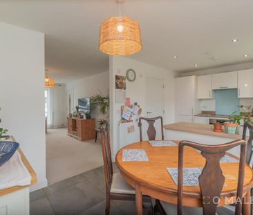 3 bedroom end of terrace house to rent - Photo 5