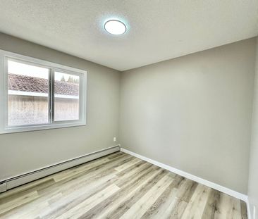 Freshly Renovated 1 Bedroom – West Jasper Place - Photo 3