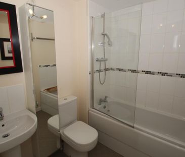 2 bedroom terraced house to rent - Photo 5