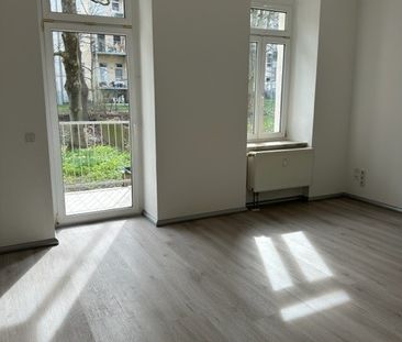 ** Erdgeschosswohnung mit Balkon am Kaßberg ist frei geworden! ** - Foto 2