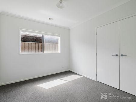 4 Bedroom Beauty - Photo 5