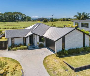 JUST STUNNING - Photo 2