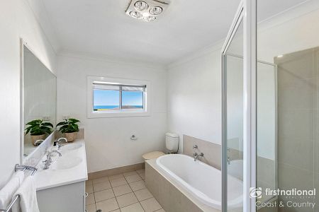 8 South Kiama Drive, 2533, Kiama Heights Nsw - Photo 3