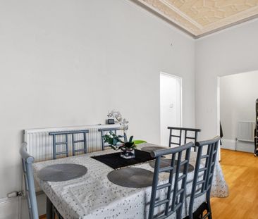 2 bedroom Flat To Let - Photo 4