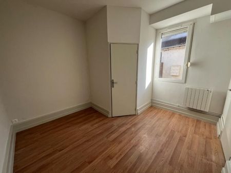 A LOUER - APPARTEMENT T2 - ROANNE - Photo 4