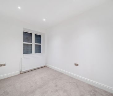 3 Bed Flat, West Hill, CR2 - Photo 6
