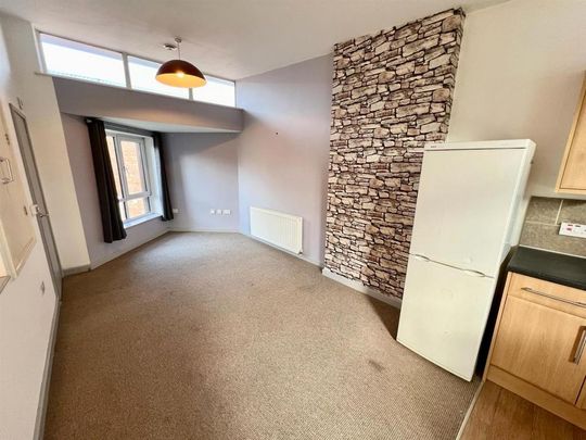 2 bedroom townhouse to rent - Photo 1