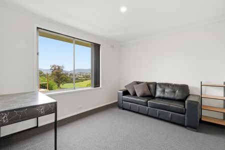 Immaculately Presented Three Bedroom Home in Bridgewater - Photo 3