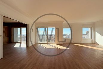 Apartamento T5+1 em Lisboa