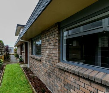 Beautifully presented home in a great location - Photo 4