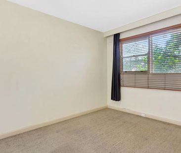 Charming Property - Photo 3