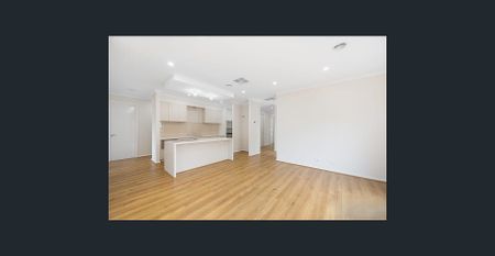 Immaculate Family Home with Multiple Living Areas in the Heart of Thornhill Park!! - Photo 2