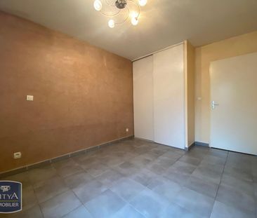 Location Appartement 3 pièces 75m² CHATEAURENARD 13160 - Photo 5