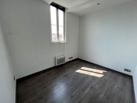 APPARTEMENT T3 SITUÉ QUARTIER LA HOTOIE / ST ROCH - PARKING - Photo 2