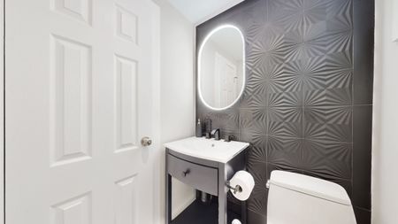 For Lease - 41 Lesmar Drive, Toronto, Ontario - Photo 3