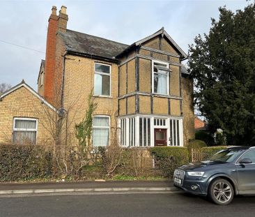 1 bedroom in a house share to rent - Photo 2
