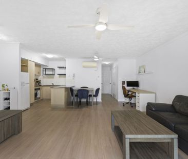 Partially Furnished 1-Bedroom Apartment in Prime Location with Reso... - Photo 6