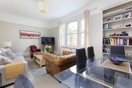 2 bedroom flat to rent - Photo 2