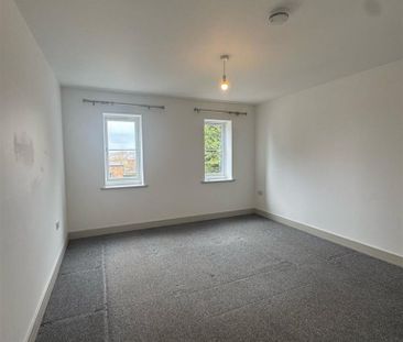 Greenways Court, Bristol Road, Gloucester - Photo 5