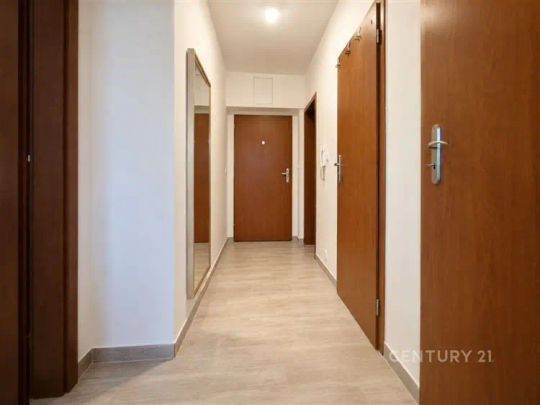 Pronájem bytu 2+kk s balkónem– Brno - Medlánky, ul. K Babě - Photo 1