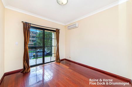 Super sized Family Home with Water views - Photo 5