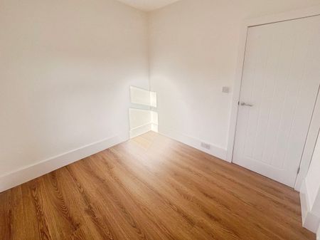 Holmes Street, BARRY - Photo 3