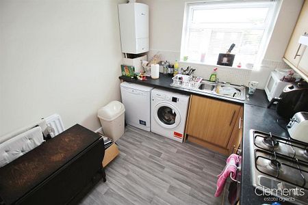 1 bedroom flat to rent - Photo 4