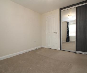 4 bedroom detached house to rent - Photo 4