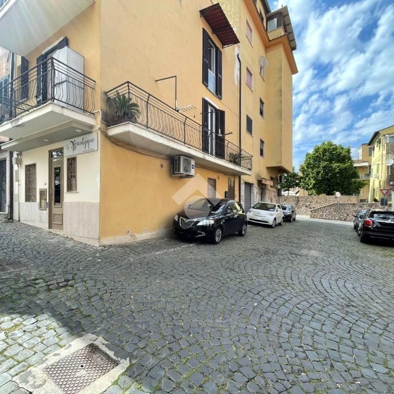 Quadrilocale in affitto - Photo 2
