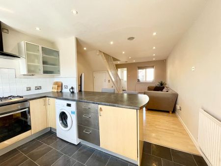 2 bedroom terraced house to rent - Photo 5