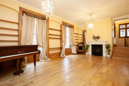 3 bedroom maisonette to rent - Photo 2