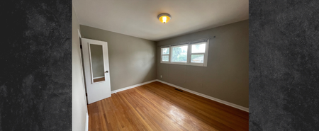 3 Bedroom Main Floor Walking Distance to U of S - Photo 2