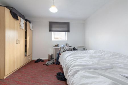 3 bedroom apartment to rent - Photo 5