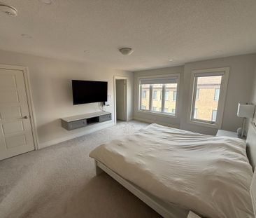 For Lease - 30 Vantage Loop Avenue Unit# MAIN, Newmarket, Ontario - Photo 3