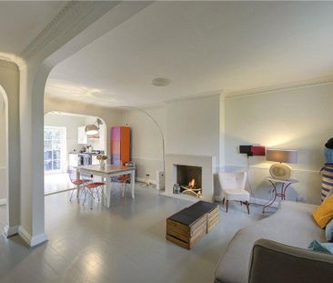 4 bedroom end of terrace house to rent - Photo 2