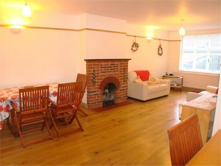 3 bedroom cottage to rent - Photo 2