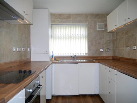 2 bedroom Bungalow To Let Total Size: 635 SQ FT - Photo 2