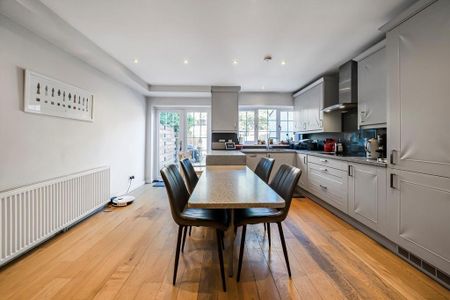 3 bedroom terraced house to rent - Photo 3