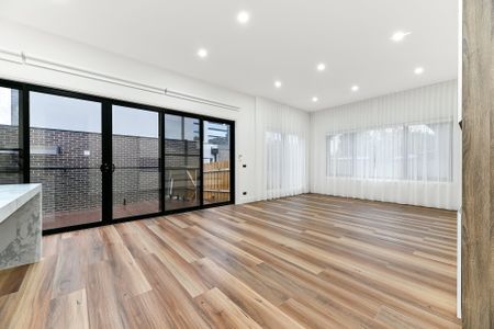1/21 Olinda Street, Glen Waverley - Photo 2