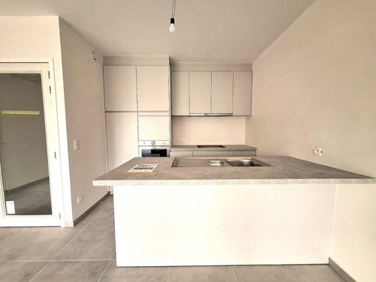 Makkelijk bereikbaar appartement met 2 slaapkamers vlakbij het centrum - Photo 1