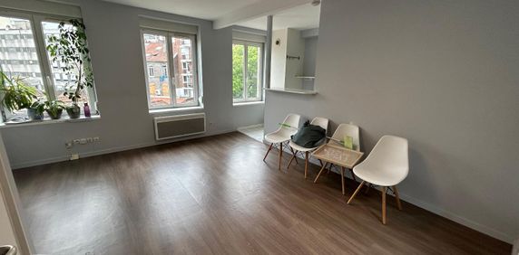 Location Appartement 1 pièce 32m² LILLE 59000 - Photo 2