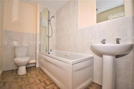 3 bedroom terraced house to rent - Photo 4
