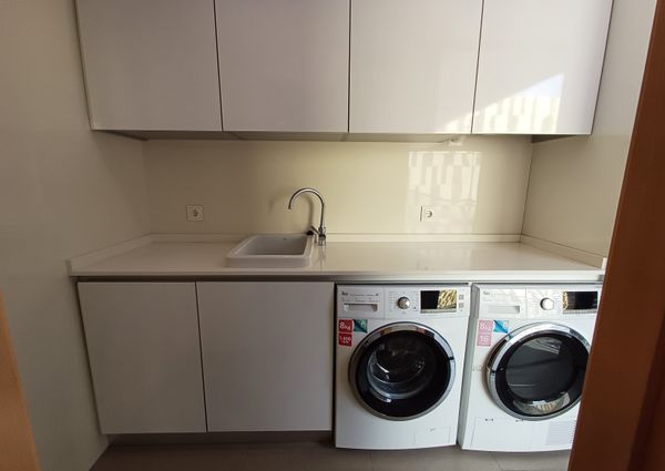 Apartamento T2 junto ao Centro Comercial Glicínias