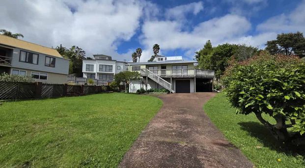 Browns Bay, 3 Bedrooms, $750 - Photo 1