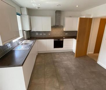 3 bedroom end of terrace house to rent - Photo 6