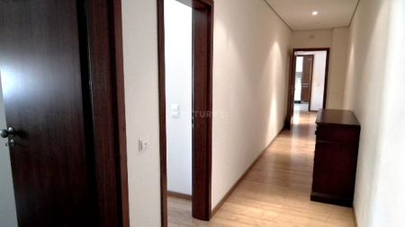 Apartamento T2 para arrendamento, com parqueamento. - Photo 2