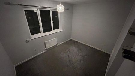 2 bedroom semi-detached house to rent - Photo 2