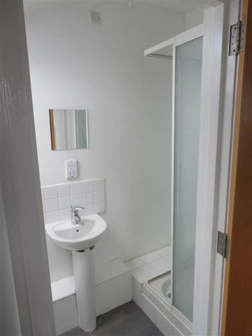 7 Kingsway Court, Dunmurry, BT17 9SE - Photo 5